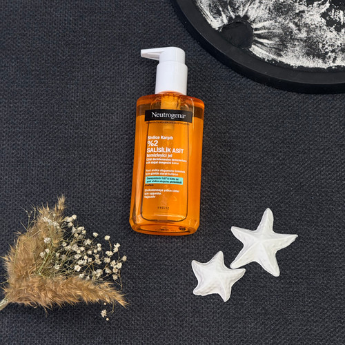ژل شستشو صورت نوتروژیناneutrogena مدل Sivilce Karsiti مناسب پوست چرب حجم 200 میلی لیتر